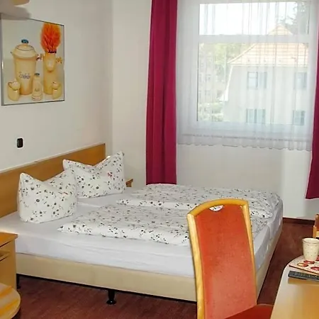 Keramik Bed and Breakfast 3*